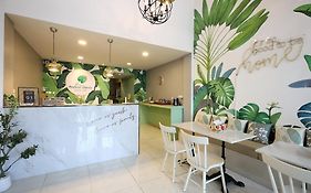 Poshtel Haven